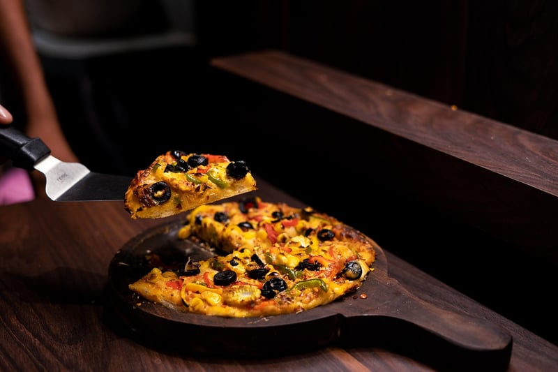 Naan Pizza
